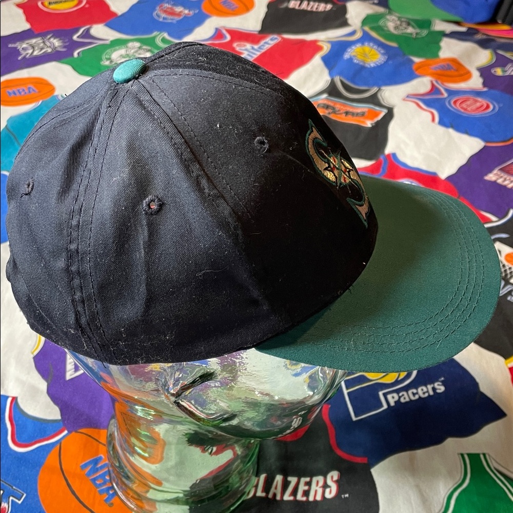 Vintage Sports Specialties Seattle Mariners SnapBack Hat - Picture 2 of 6